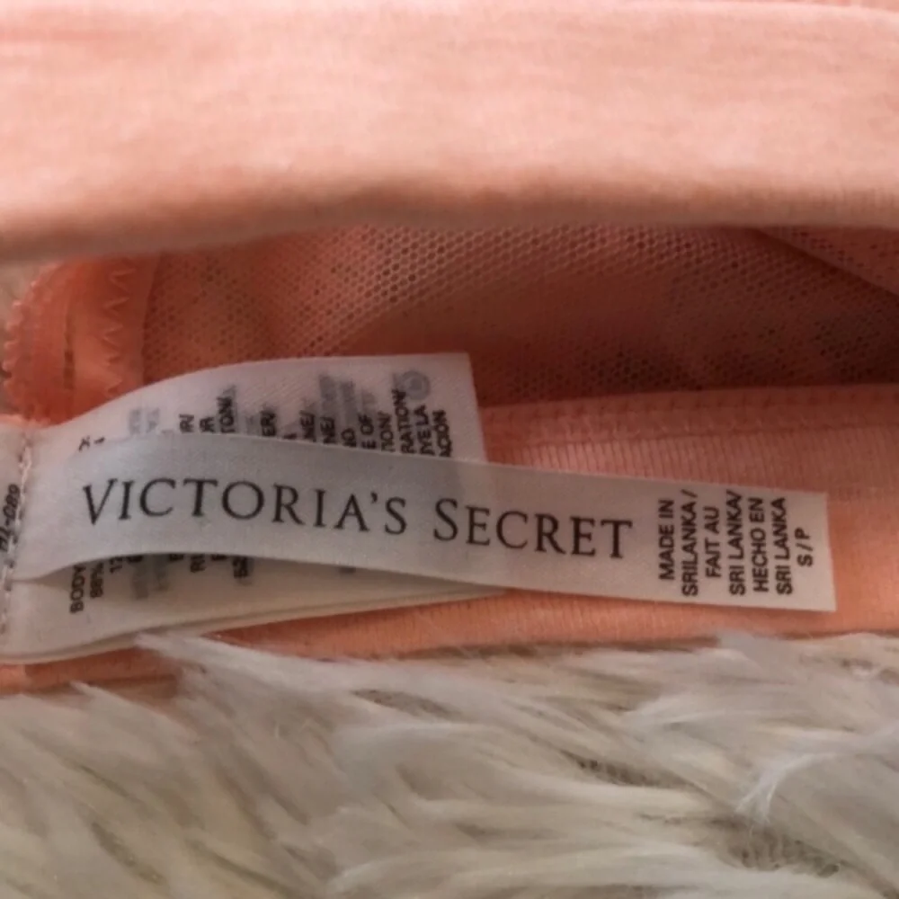 2014 NWOT Victoria’s Secret Floral Lace Bralette in Peach Size Small